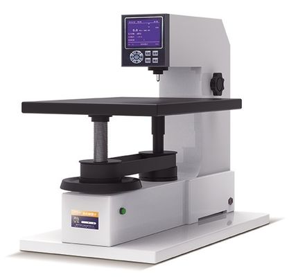 Máquina de prueba de la dureza de Rockwell del metal AC220V 50Hz para objetos más grandes