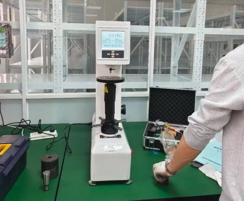 Máquina de prueba superficial de la dureza de Digitaces Rockwell con la impresora inalámbrica