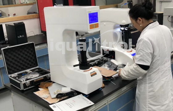 Máquina de prueba cargada automática de la dureza de Rockwell de los plásticos con la lectura 0.5HR del dial