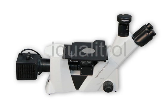 Microscopio metalúrgico digital trinocular invertido con sistema óptico infinito
